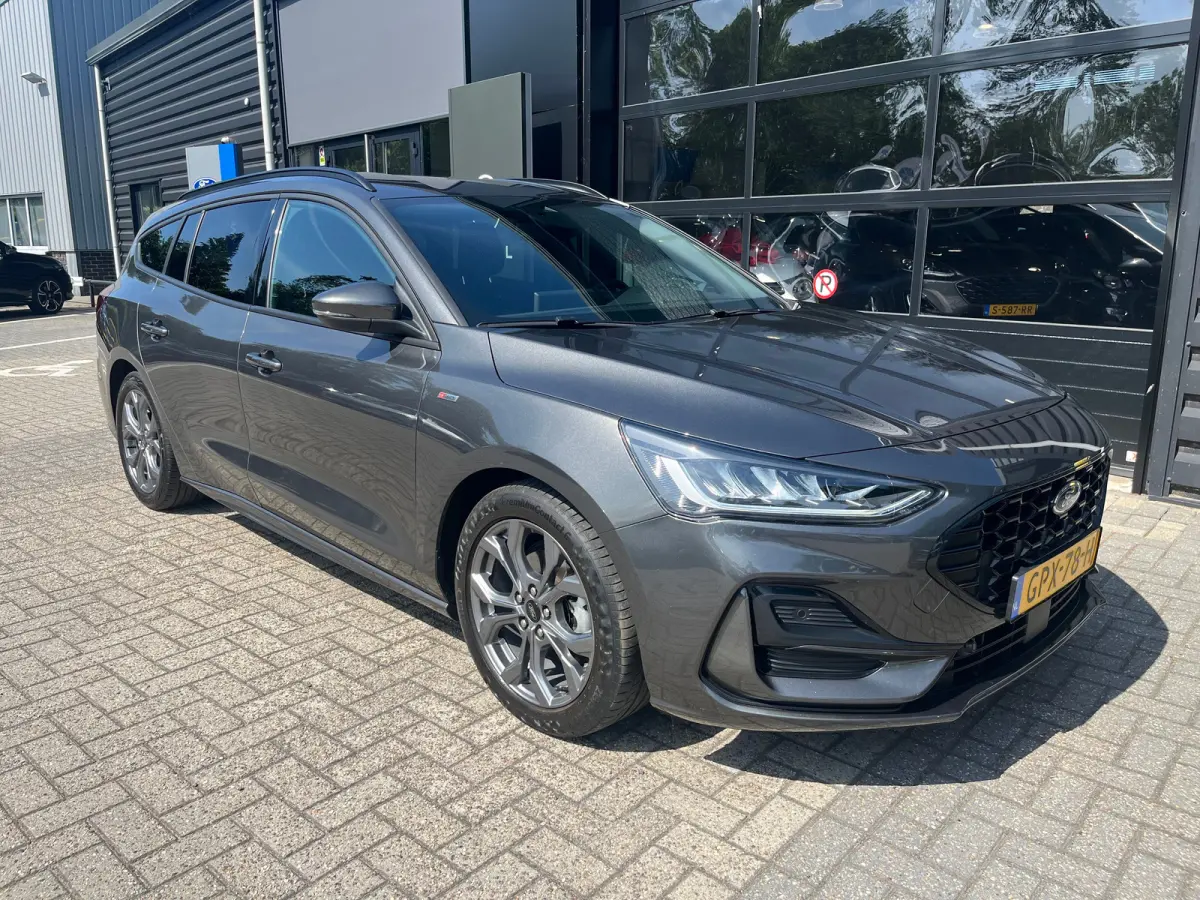1.0 155PK AUTOMAAT Hybrid ST Line | NAVIGATIE+ APPLE CARPLAY ANDROID AUTO| STOEL, STUUR & VOORRUITVERWARMING| PARKEERSENSOREN V+A| LED KOPLAMPEN| CRUISE CONTROL|