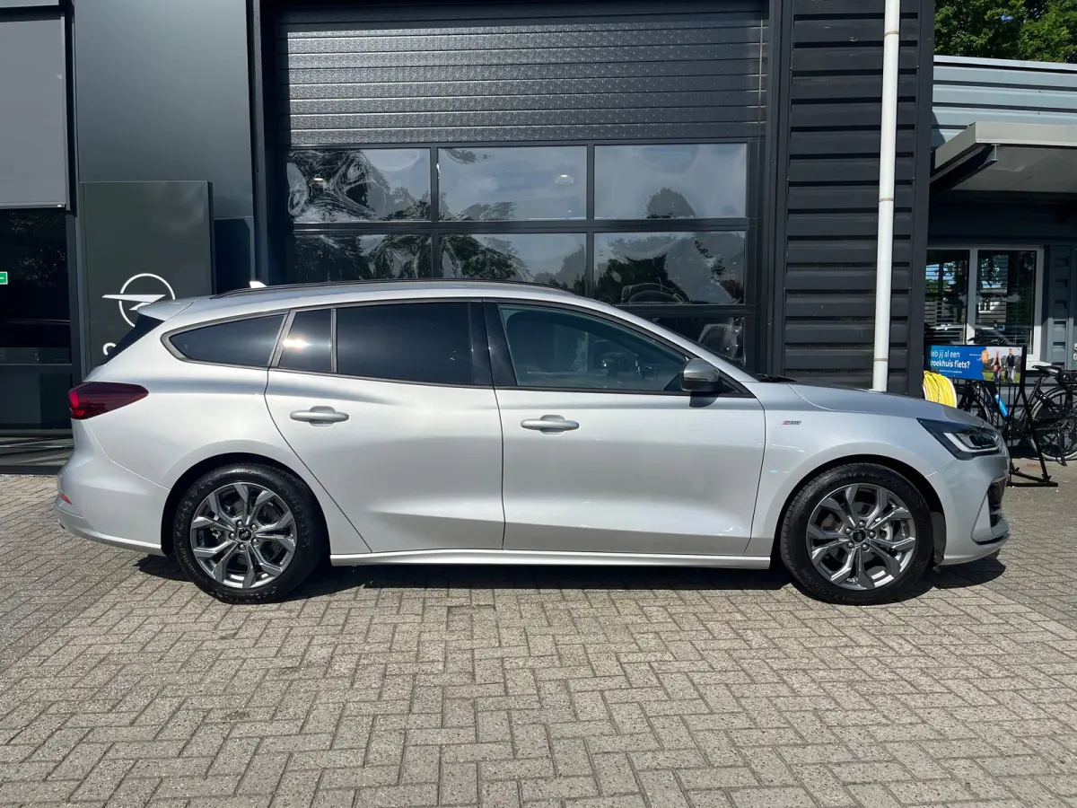 1.0 EcoBoost Hybrid ST Line AUTOMAAT | STOEL, STUUR &VOORRUITVERWARMING| CLIMATE CONTROL| PARKEERSENSOREN V+A| DAB| NAVIGATIE+ APPLE CARPLAY/ANDROID AUTO|