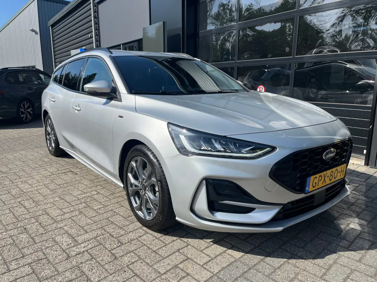 1.0 EcoBoost Hybrid ST Line AUTOMAAT | STOEL, STUUR &VOORRUITVERWARMING| CLIMATE CONTROL| PARKEERSENSOREN V+A| DAB| NAVIGATIE+ APPLE CARPLAY/ANDROID AUTO|