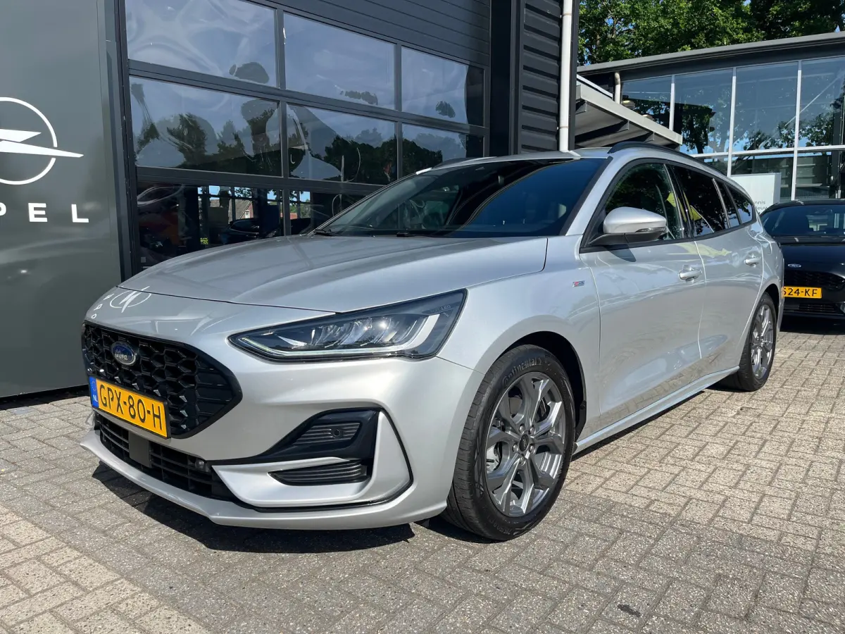 1.0 EcoBoost Hybrid ST Line AUTOMAAT | STOEL, STUUR &VOORRUITVERWARMING| CLIMATE CONTROL| PARKEERSENSOREN V+A| DAB| NAVIGATIE+ APPLE CARPLAY/ANDROID AUTO|