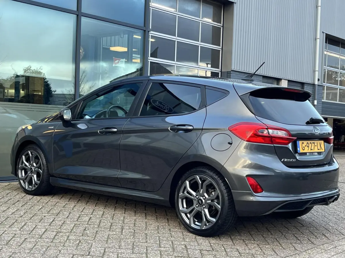 1.0 EcoBoost ST-Line 100PK Cruise Navi Climate Privacy Glass "17 Inch Velgen Full LED *Sportief*
