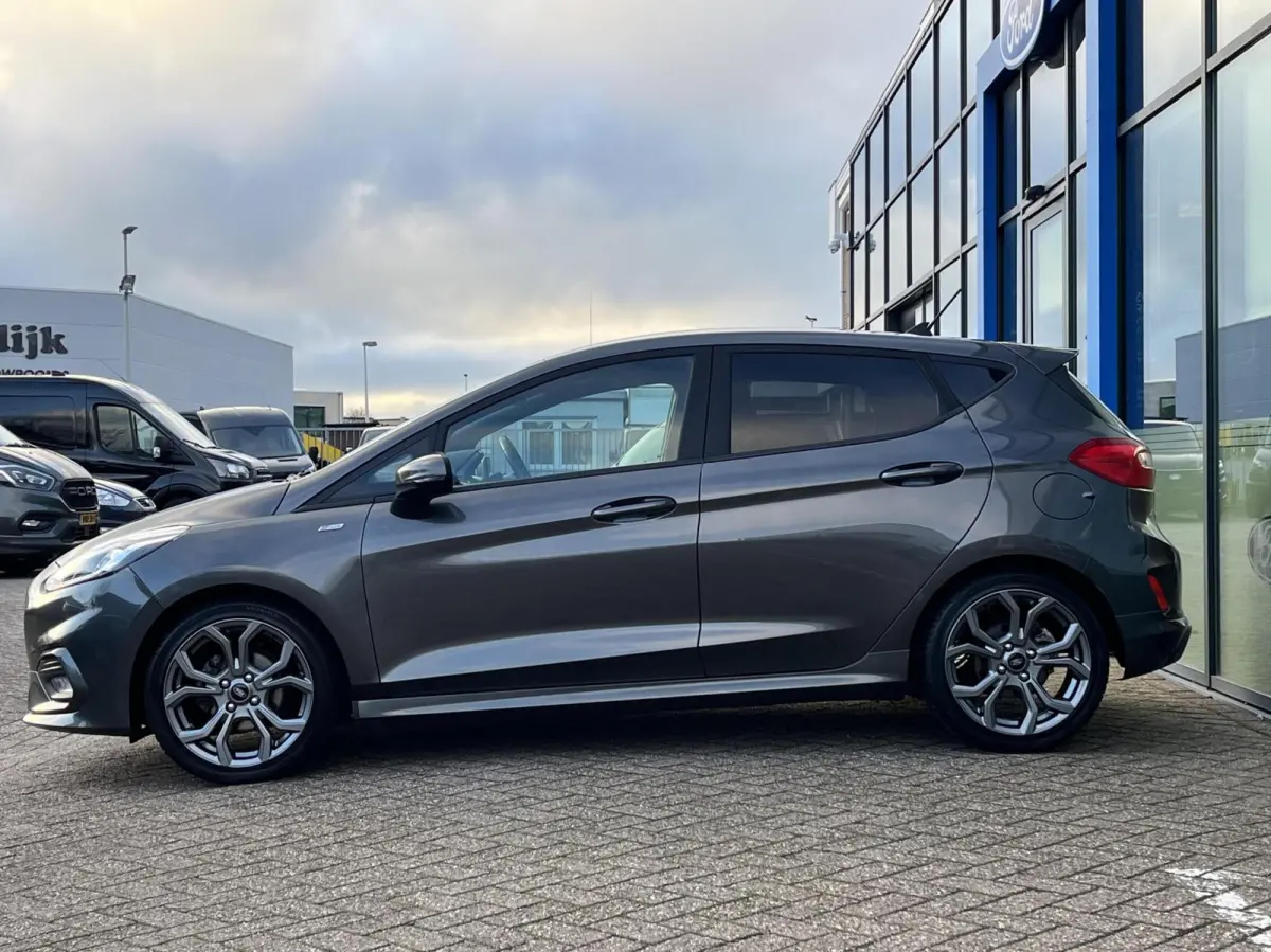 1.0 EcoBoost ST-Line 100PK Cruise Navi Climate Privacy Glass "17 Inch Velgen Full LED *Sportief*