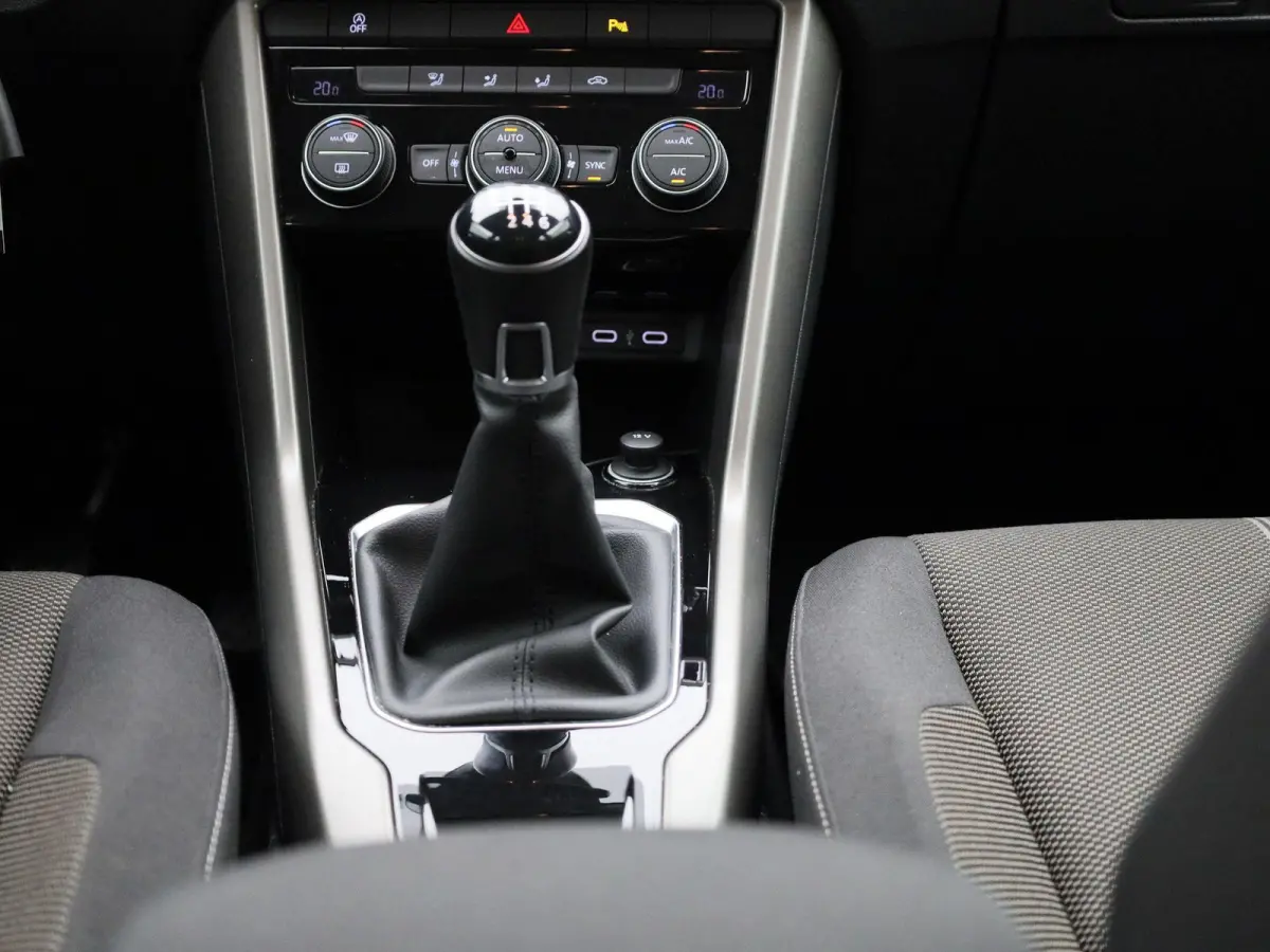 1.5 TSI Style Business | 150 PK | Apple Carplay / Android Auto | Elektrische Kofferklep | Virtual Cockpit | Parkeersensoren |