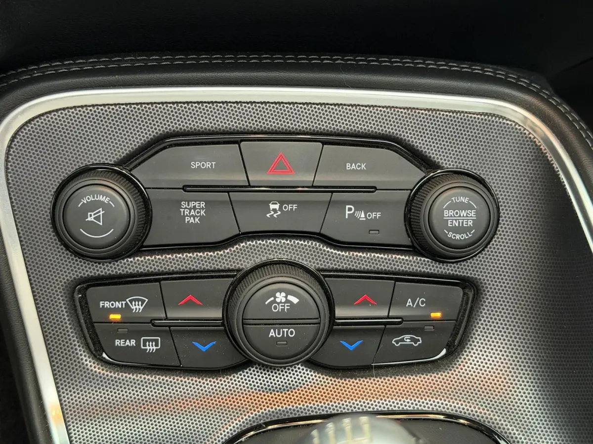5.7 V8 R/T Plus SUPER TRACK PACK