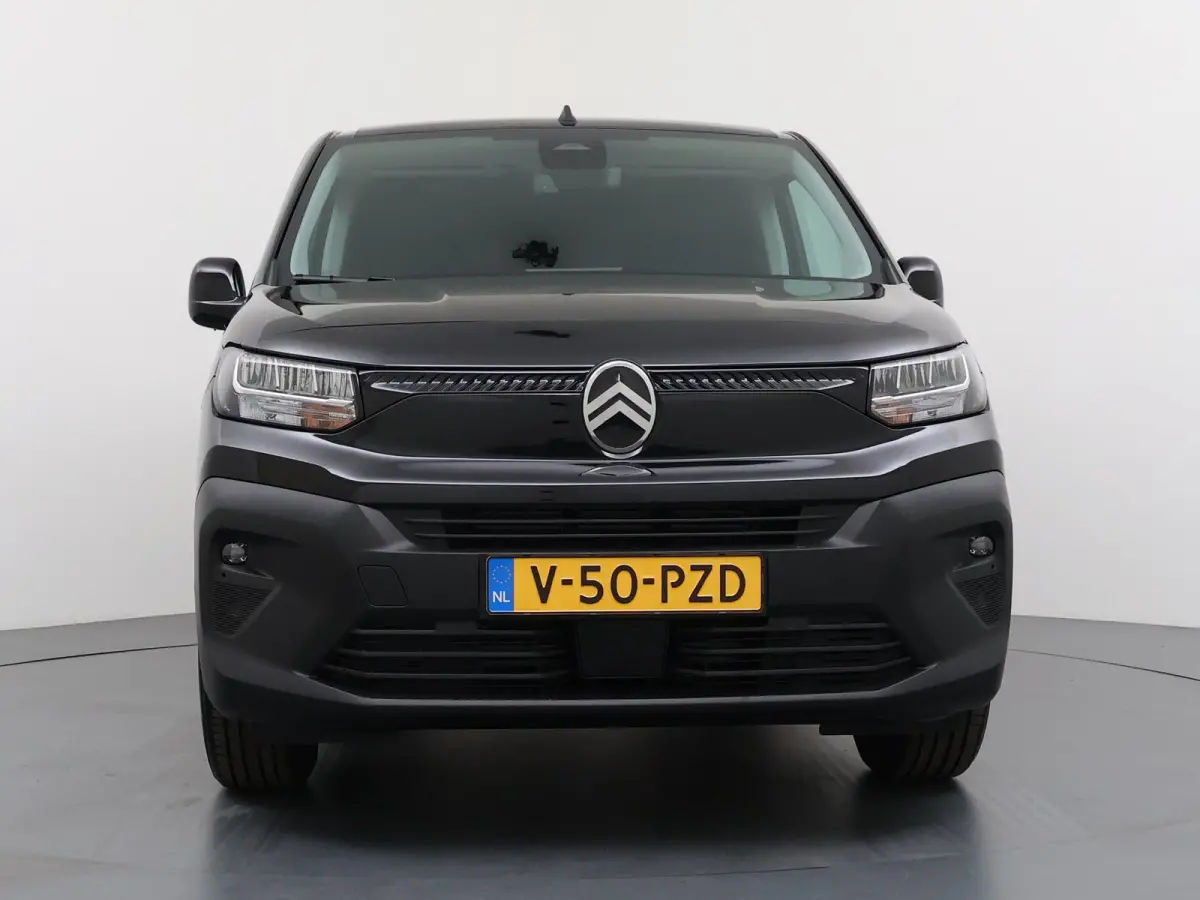 EV 50 kWh 136 Auto L1 | ND | Elektrisch verstelbare en verwarmbare buitenspiegels | Parkeersensoren achter | Stoelverwarming op voorstoelen (4 standen)