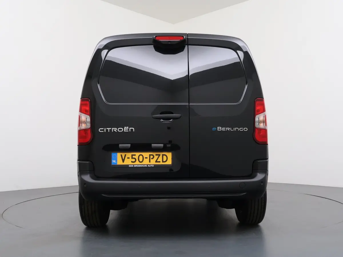 EV 50 kWh 136 Auto L1 | ND | Elektrisch verstelbare en verwarmbare buitenspiegels | Parkeersensoren achter | Stoelverwarming op voorstoelen (4 standen)