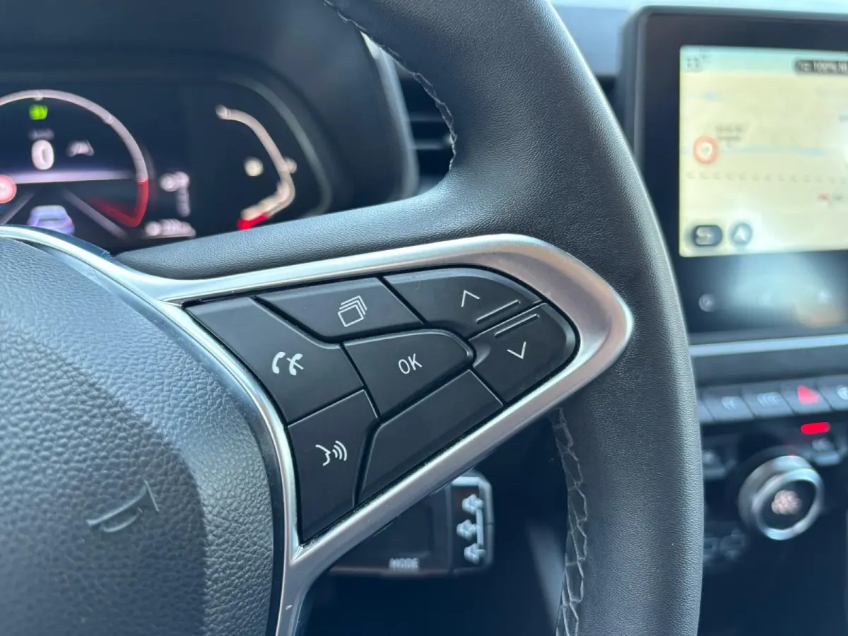 1.6 E-Tech Hybrid 145 PK Equilibre ✅ LED ✅ CarPlay ✅ Navi