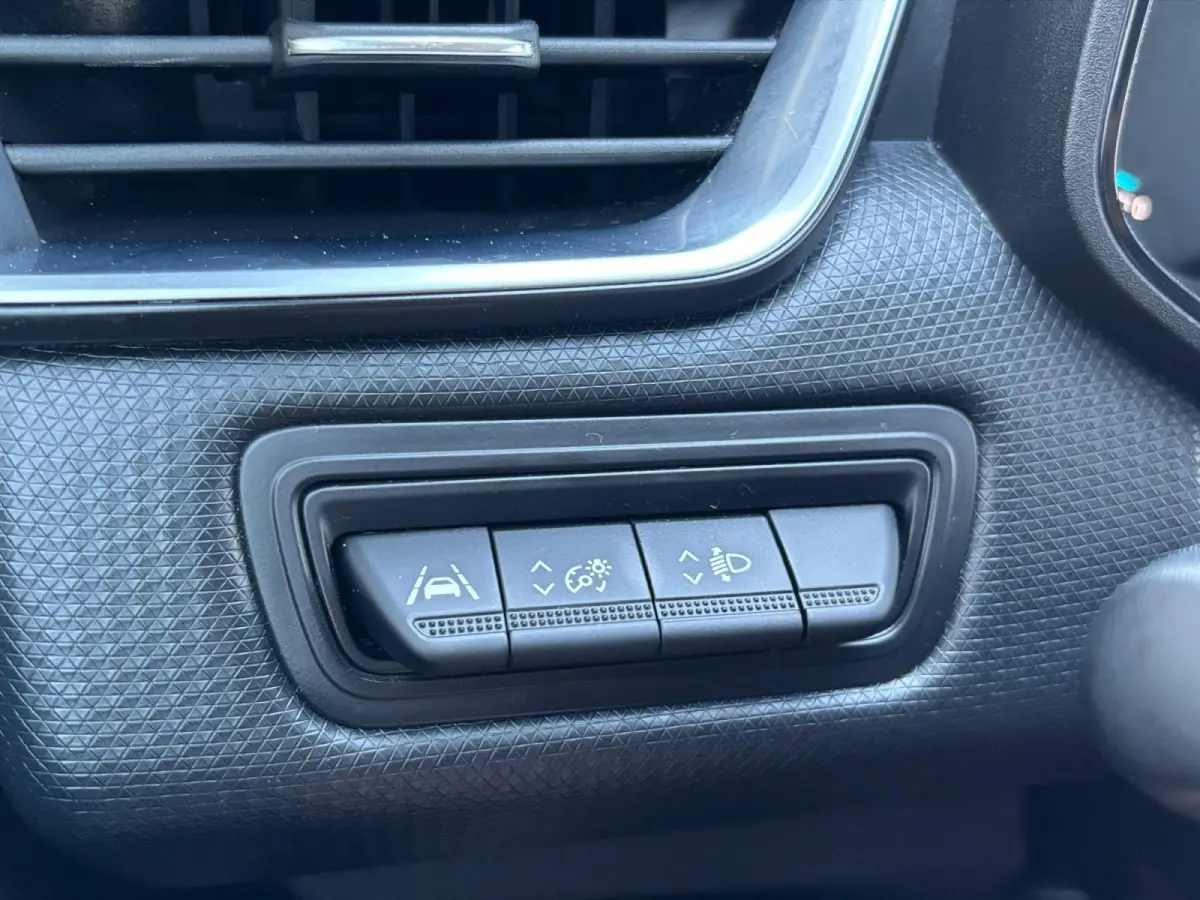 1.6 E-Tech Hybrid 145 PK Equilibre ✅ LED ✅ CarPlay ✅ Navi