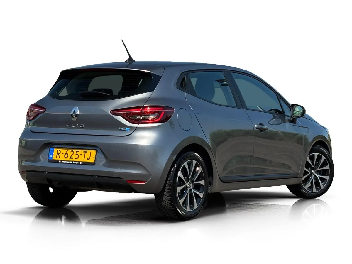 1.6 E-Tech Hybrid 145 PK Equilibre ✅ LED ✅ CarPlay ✅ Navi