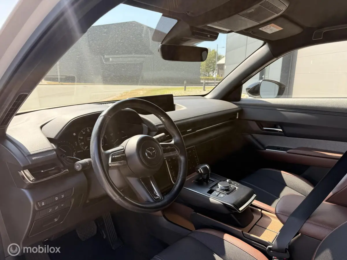 e-SkyActiv 145 Comfort 36 kWh | SOH 94% | CCS | HUD | Camera