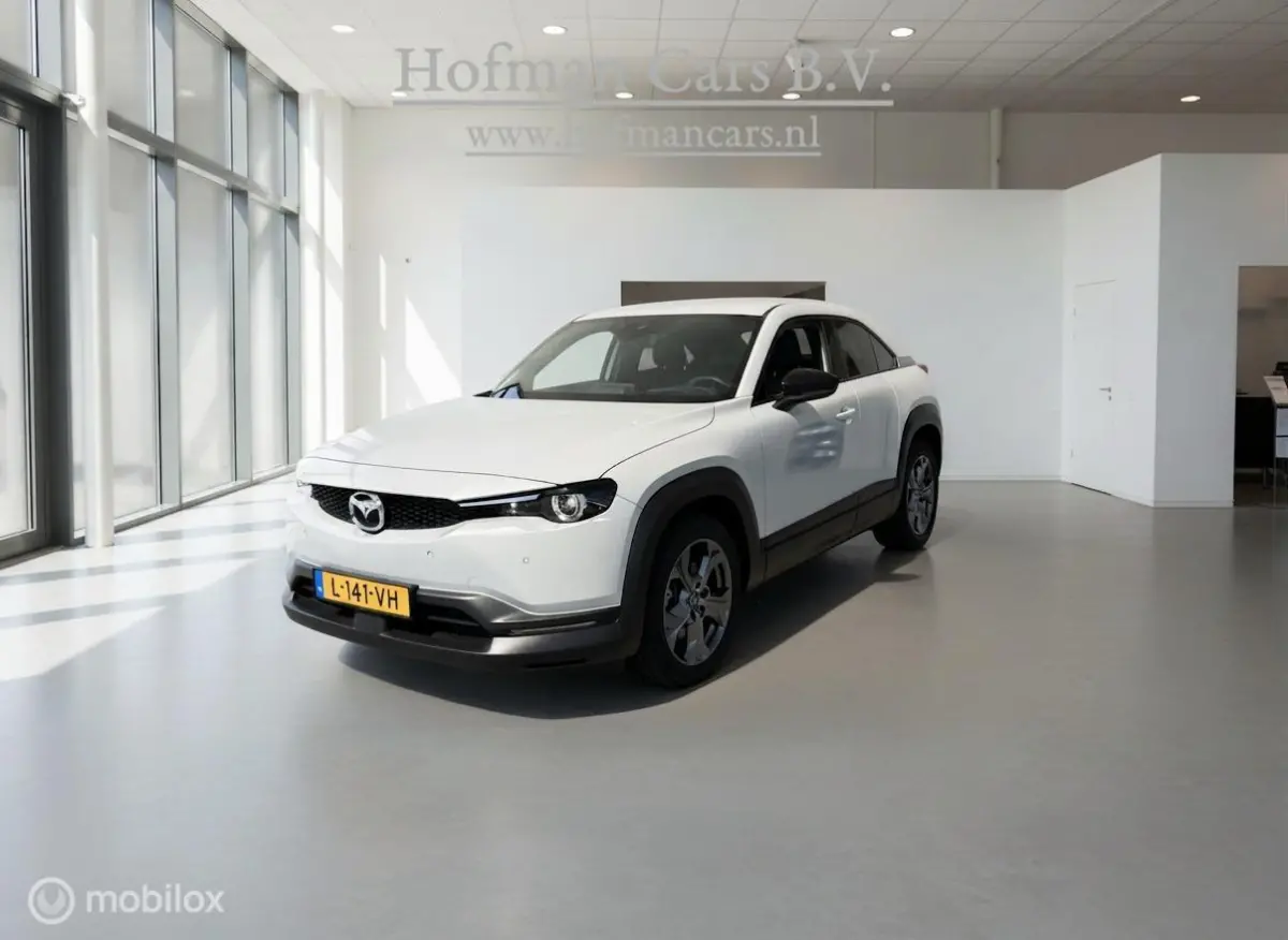 e-SkyActiv 145 Comfort 36 kWh | SOH 94% | CCS | HUD | Camera