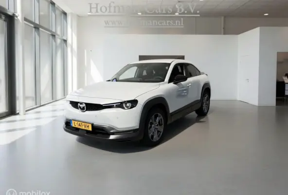e-SkyActiv 145 Comfort 36 kWh | SOH 94% | CCS | HUD | Camera