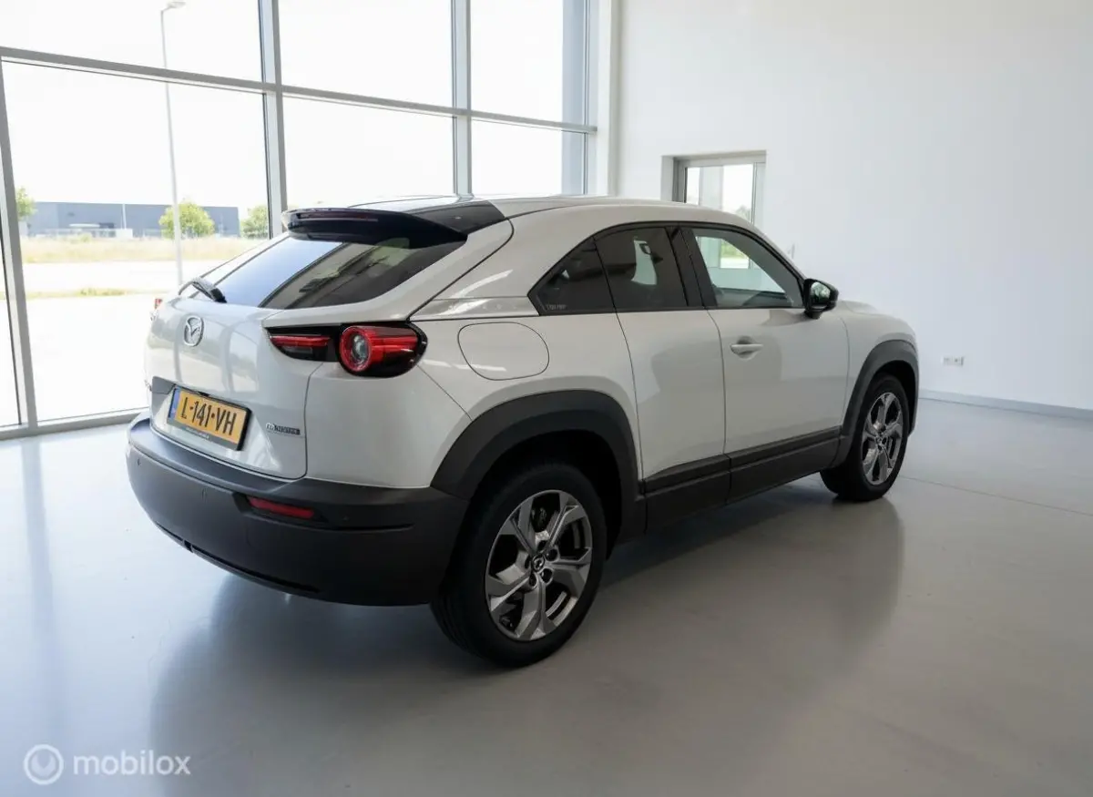 e-SkyActiv 145 Comfort 36 kWh | SOH 94% | CCS | HUD | Camera
