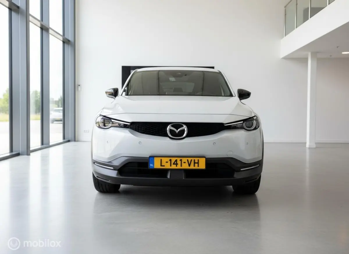 e-SkyActiv 145 Comfort 36 kWh | SOH 94% | CCS | HUD | Camera