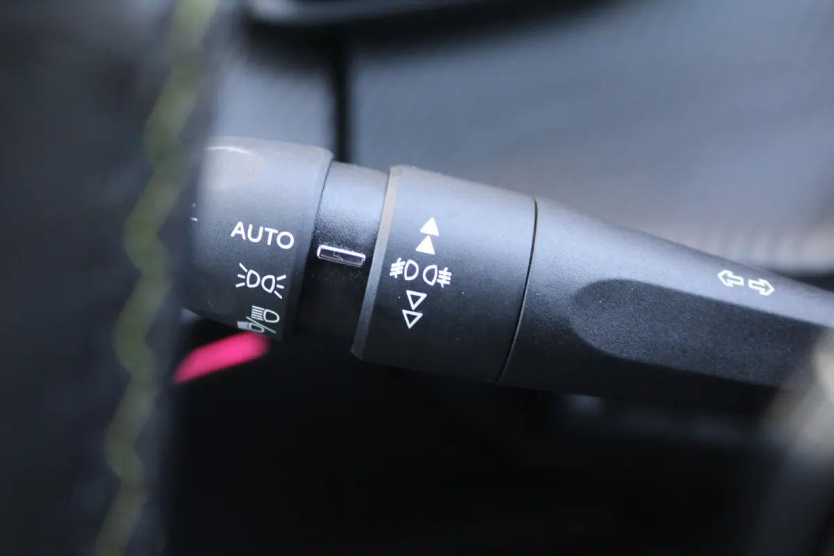 1.2 PureTech GT Pack Stoelverwarming | Adaptive Cruise Control | Navigatie | Focal HiFi | Android Auto/Apple Carplay