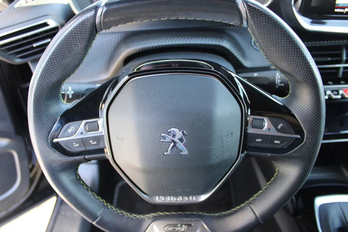 1.2 PureTech GT Pack Stoelverwarming | Adaptive Cruise Control | Navigatie | Focal HiFi | Android Auto/Apple Carplay