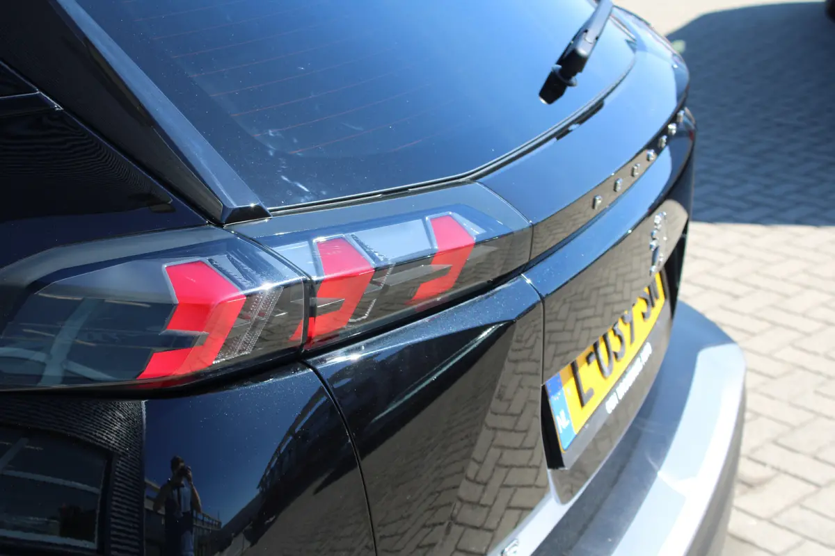 1.2 PureTech GT Pack Stoelverwarming | Adaptive Cruise Control | Navigatie | Focal HiFi | Android Auto/Apple Carplay