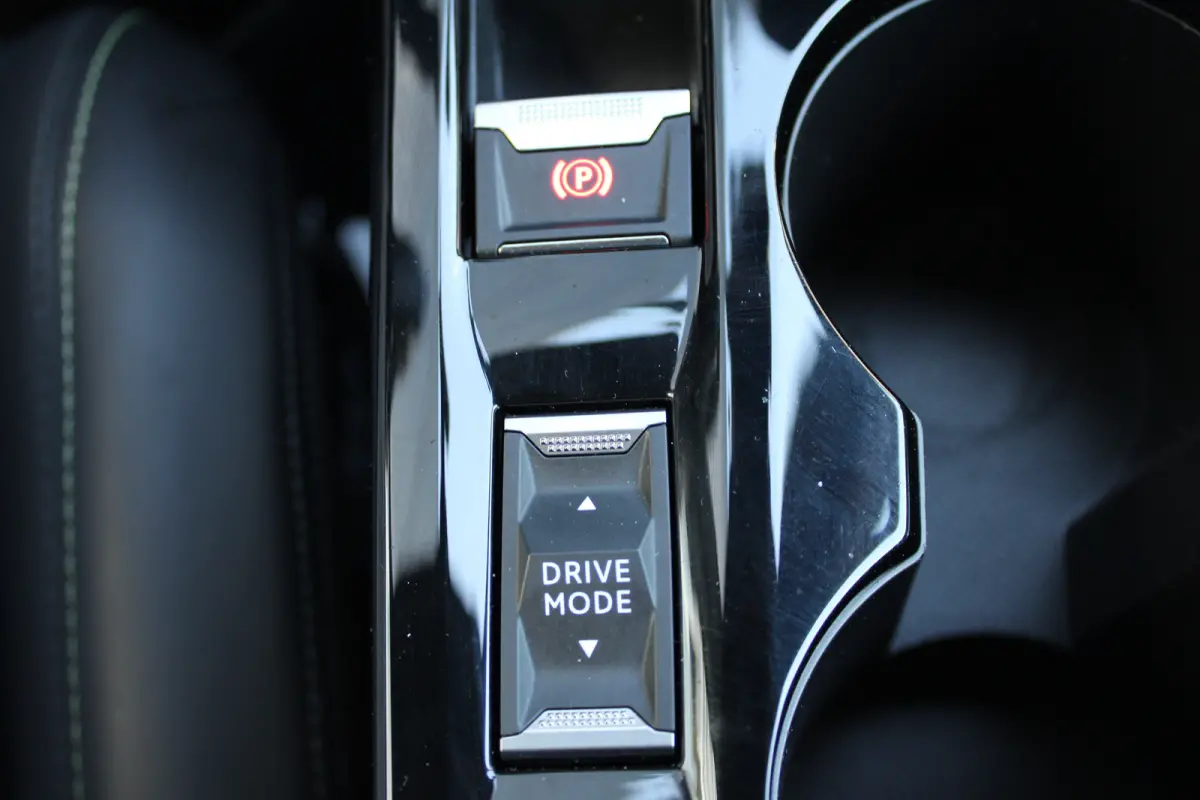 1.2 PureTech GT Pack Stoelverwarming | Adaptive Cruise Control | Navigatie | Focal HiFi | Android Auto/Apple Carplay