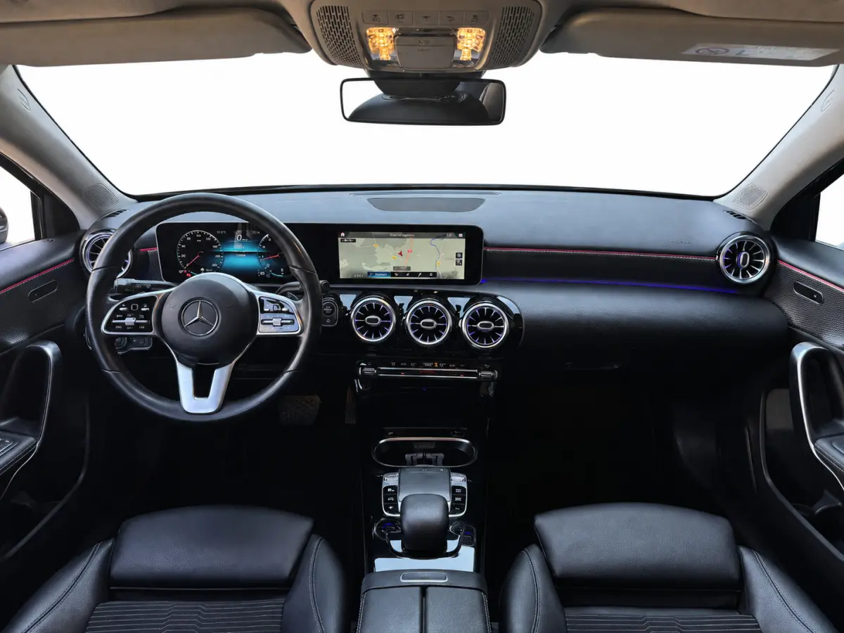 200 | Widescreen | Carplay | Sfeerverlichting | AMG velgen | Camera | Stoelver. | Dealer onderhouden | A200