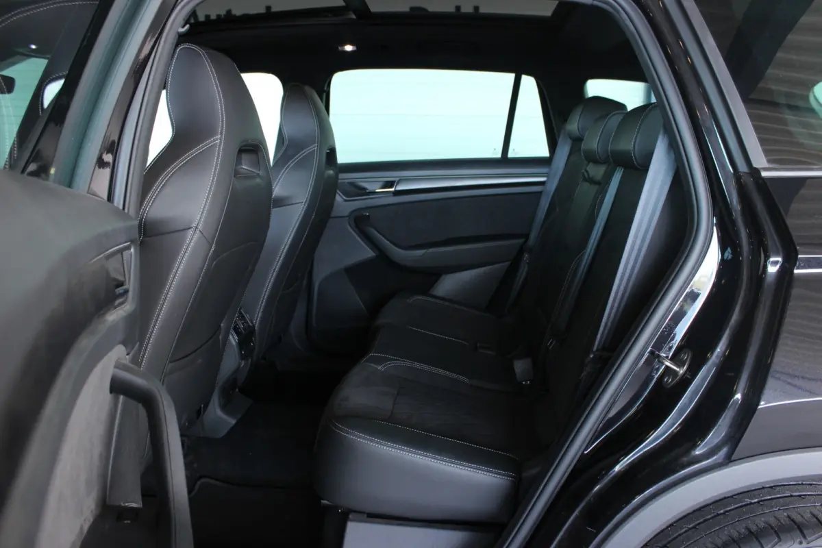 1.5 TSI Sportline Business Trekhaak | Pano | Virtual Cockpit | Adapt. Cruise | Stoel-/Stuurverw. | Carplay | Camera | Navi | Voorruitver. | 19" LMV | PDC V+A
