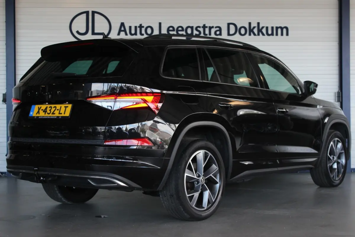 1.5 TSI Sportline Business Trekhaak | Pano | Virtual Cockpit | Adapt. Cruise | Stoel-/Stuurverw. | Carplay | Camera | Navi | Voorruitver. | 19" LMV | PDC V+A
