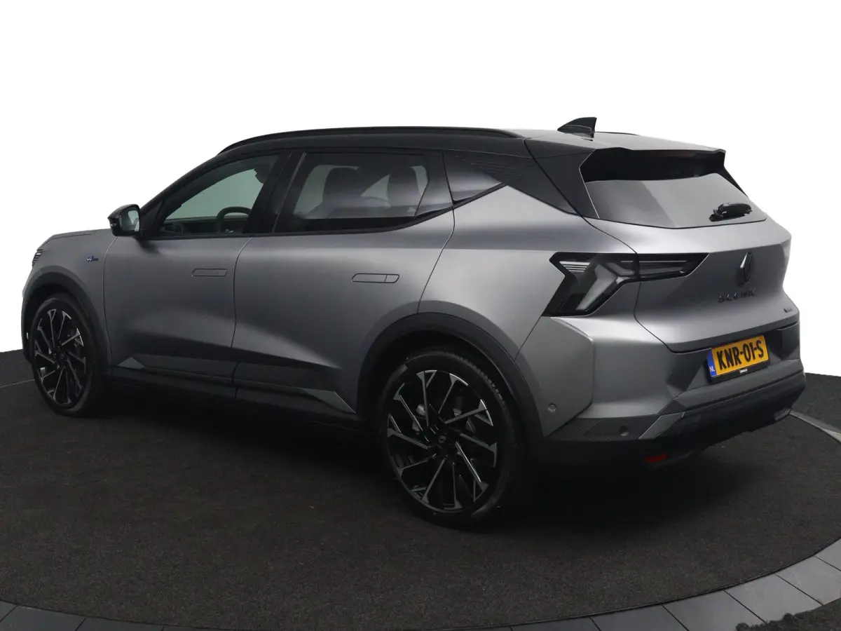 esprit Alpine 220 pk long range |  advanced driving assist & augmented vision | Harman Kardon | Panoramadak |