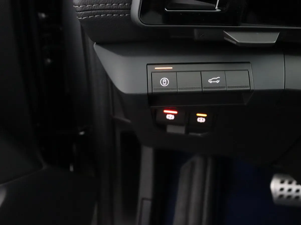 esprit Alpine 220 pk long range |  advanced driving assist & augmented vision | Harman Kardon | Panoramadak |