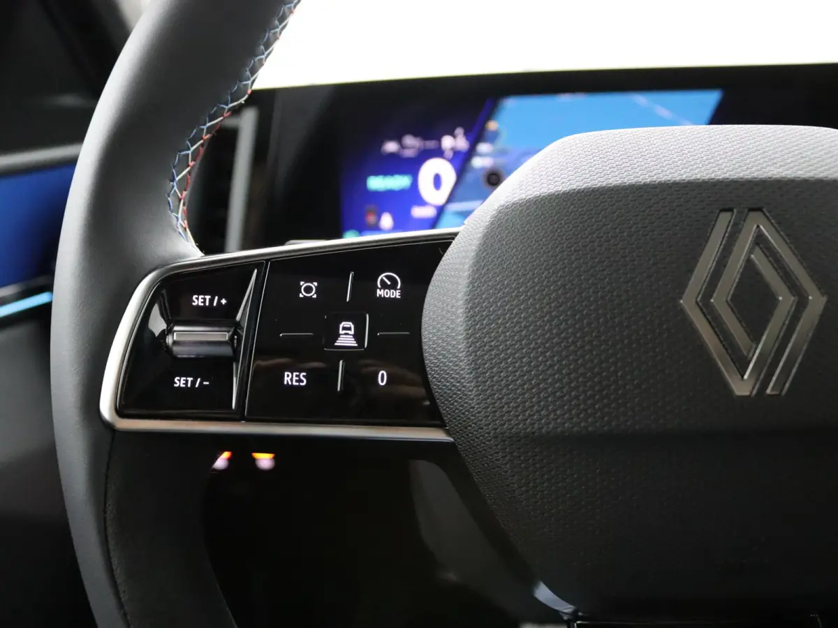 esprit Alpine 220 pk long range |  advanced driving assist & augmented vision | Harman Kardon | Panoramadak |