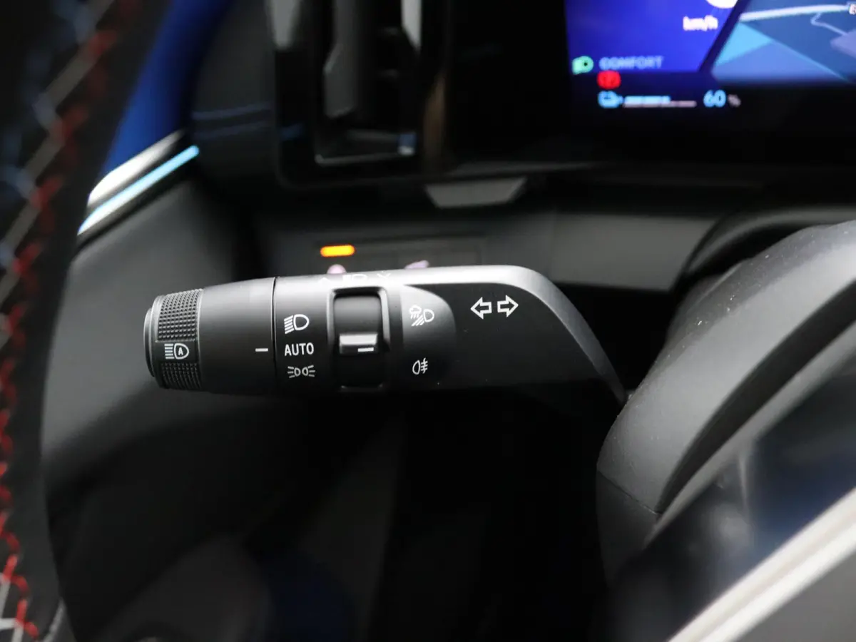 esprit Alpine 220 pk long range |  advanced driving assist & augmented vision | Harman Kardon | Panoramadak |