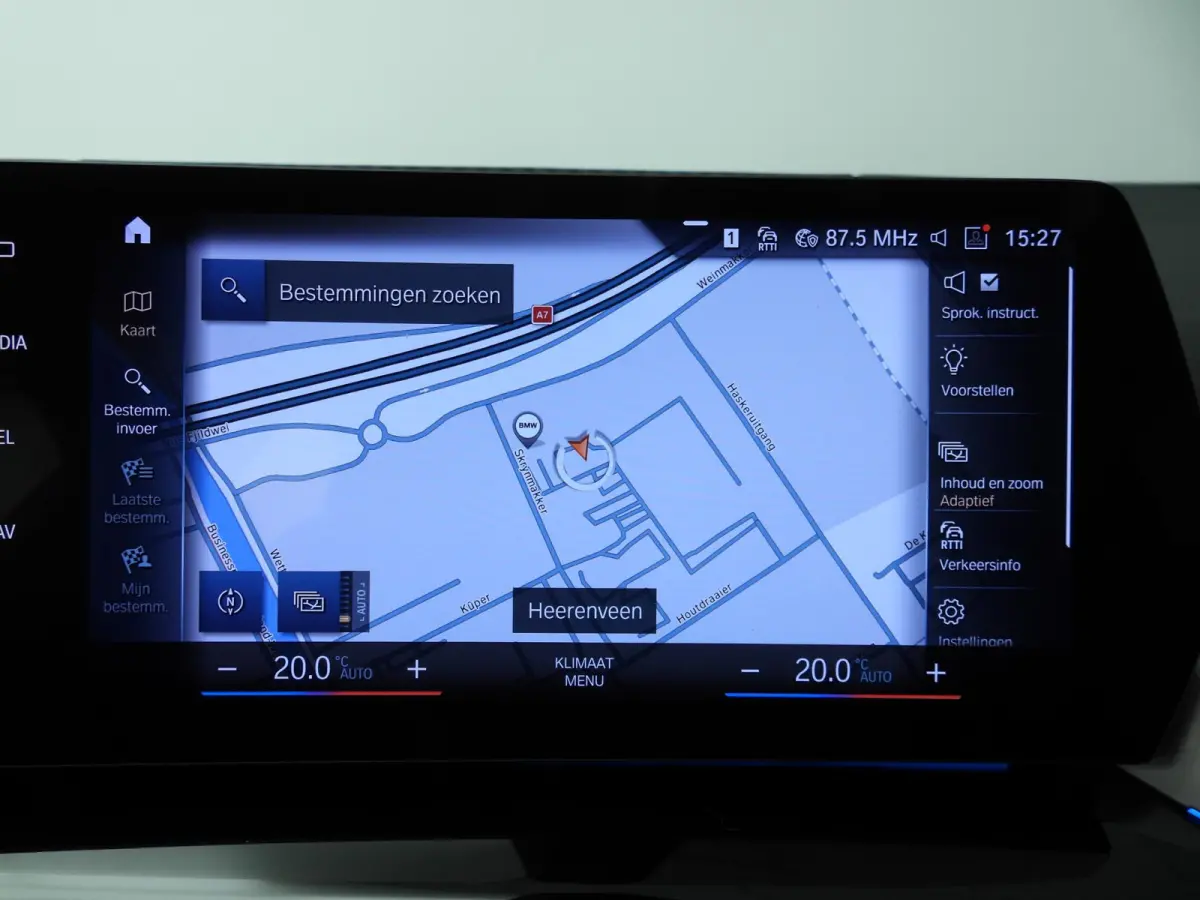 218i | M-Sportpakket | LED | Navigatie | Trekhaak | Panoramadak | Sportstoelen | DAB | Harman-kardon sound | Alu 18 inch
