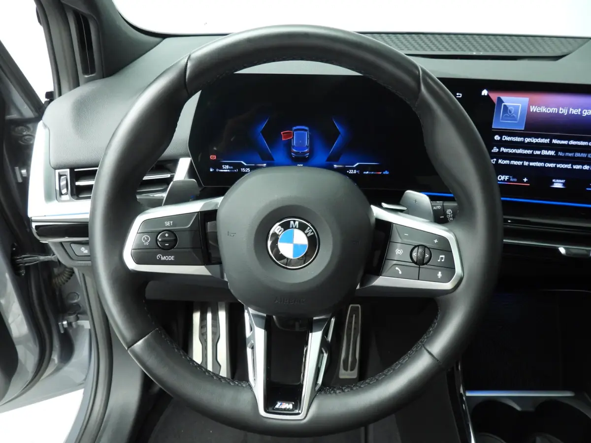 218i | M-Sportpakket | LED | Navigatie | Trekhaak | Panoramadak | Sportstoelen | DAB | Harman-kardon sound | Alu 18 inch
