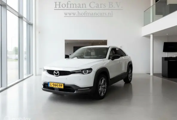 e-SkyActiv 145 Comfort 36 kWh | 45.188 km | SOH 93% | CCS | HUD