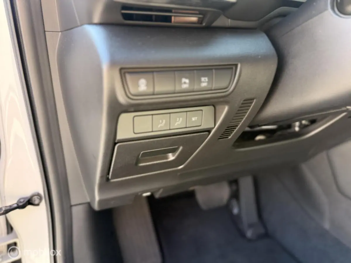 e-SkyActiv 145 Comfort 36 kWh | 45.188 km | SOH 93% | CCS | HUD