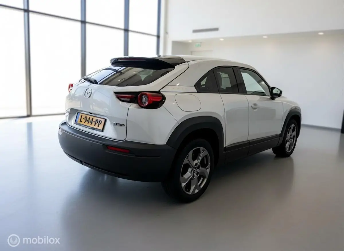 e-SkyActiv 145 Comfort 36 kWh | 45.188 km | SOH 93% | CCS | HUD
