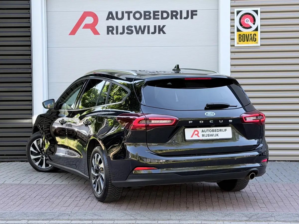 1.0 EcoBoost Hybrid Titanium X