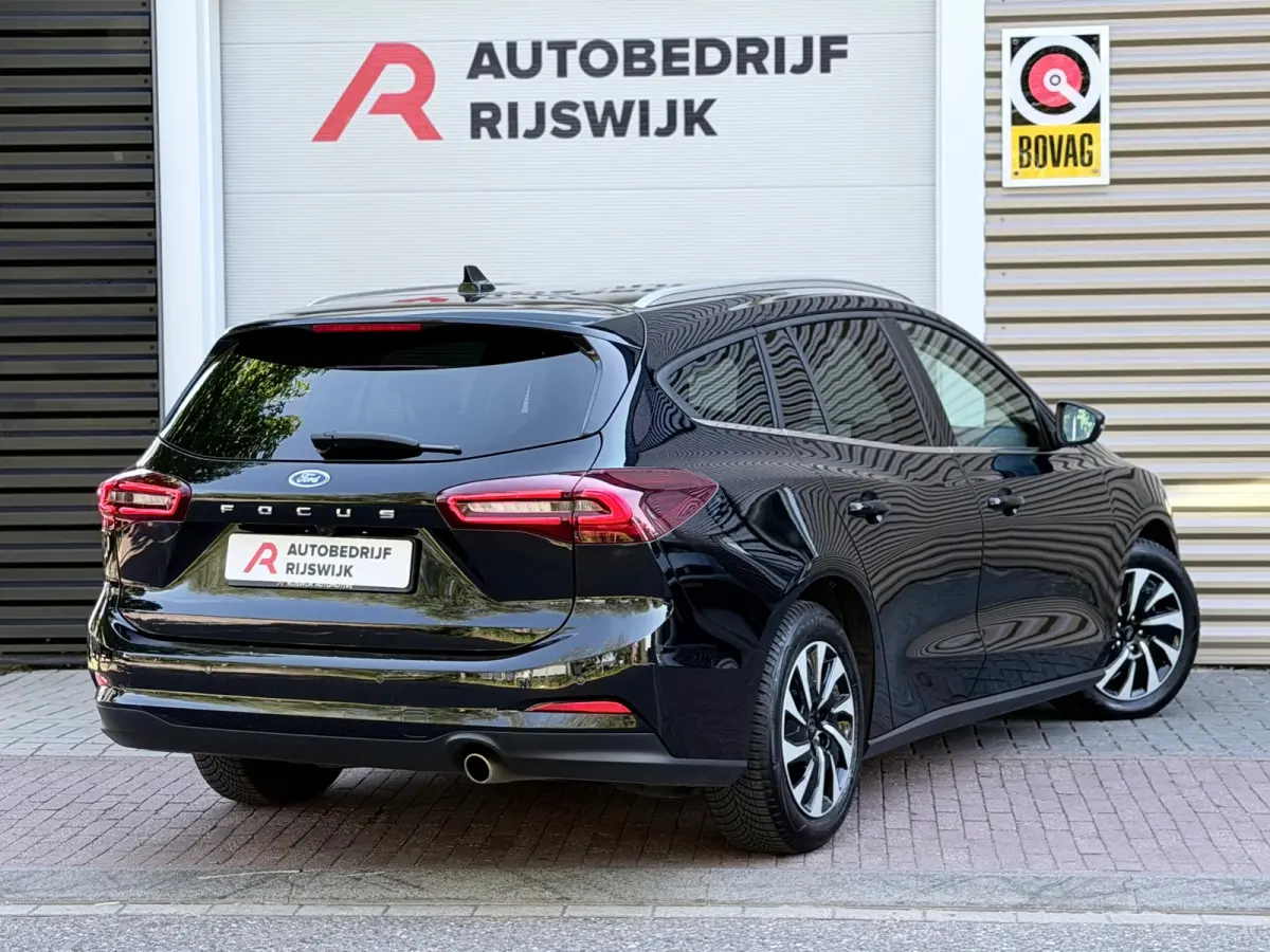 1.0 EcoBoost Hybrid Titanium X