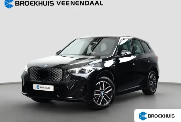 xDrive30 67 kWh M Sport | Camera | Cruise Control | BTW-Auto | Apple Carplay | Navigatie