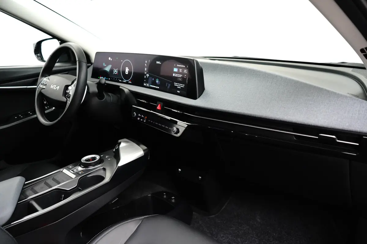Edition 77.4 kWh | Stoelverwarming | Camera | Apple Carplay | Adap. Cruise | Leder | BTW-Auto