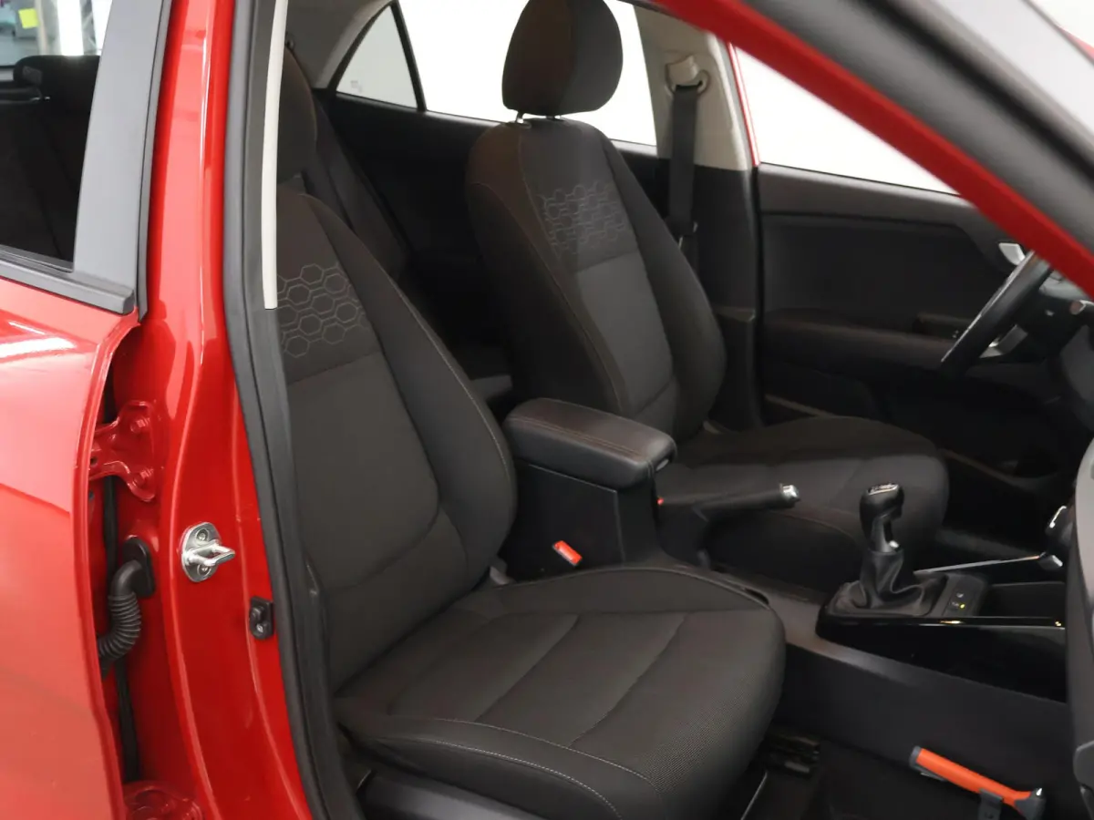 1.0 TGDI DynamicPlusLine | Keyless | Navigatie | Climate Control | Parkeercamera