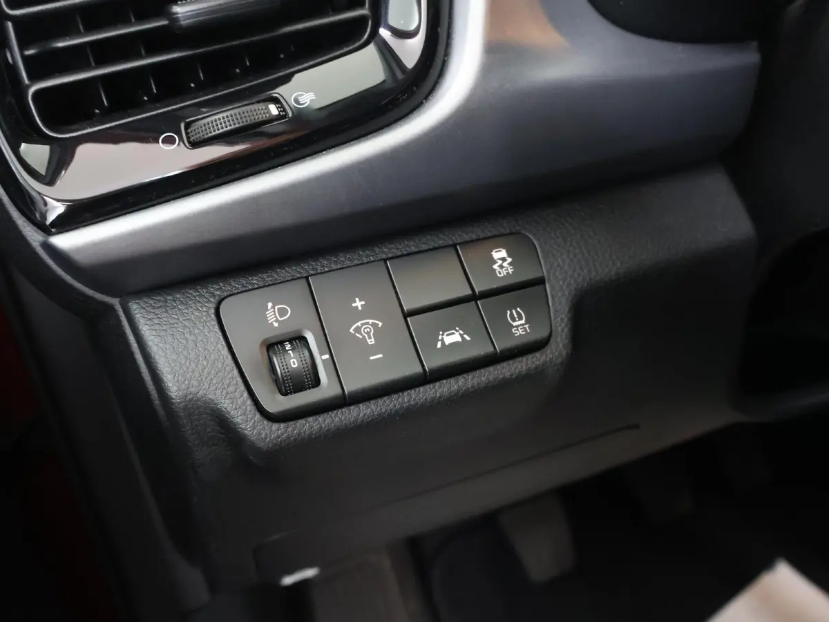 1.0 TGDI DynamicPlusLine | Keyless | Navigatie | Climate Control | Parkeercamera