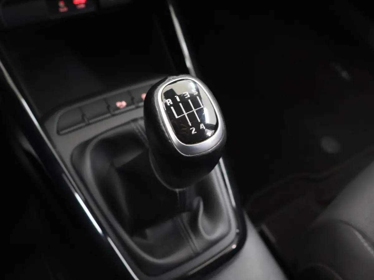 1.0 TGDI DynamicPlusLine | Keyless | Navigatie | Climate Control | Parkeercamera
