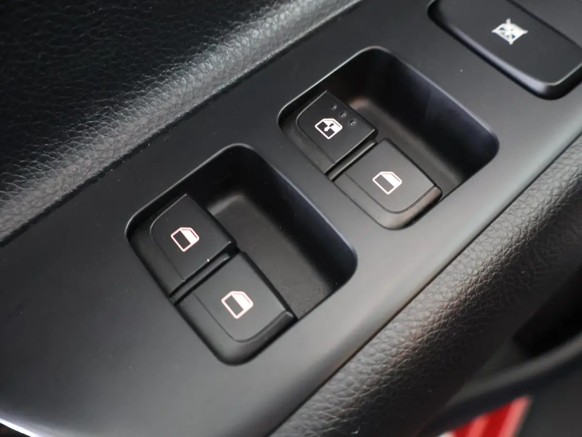 1.0 TGDI DynamicPlusLine | Keyless | Navigatie | Climate Control | Parkeercamera