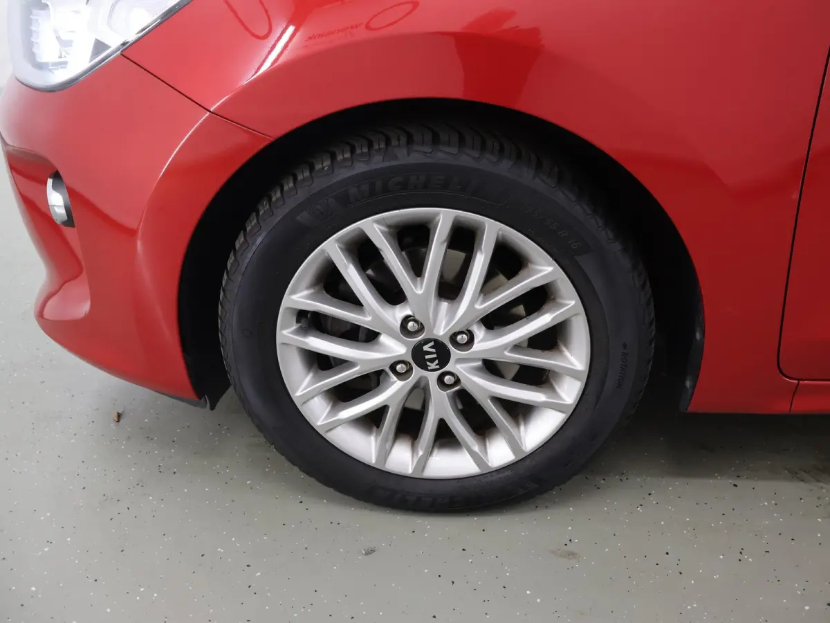 1.0 TGDI DynamicPlusLine | Keyless | Navigatie | Climate Control | Parkeercamera