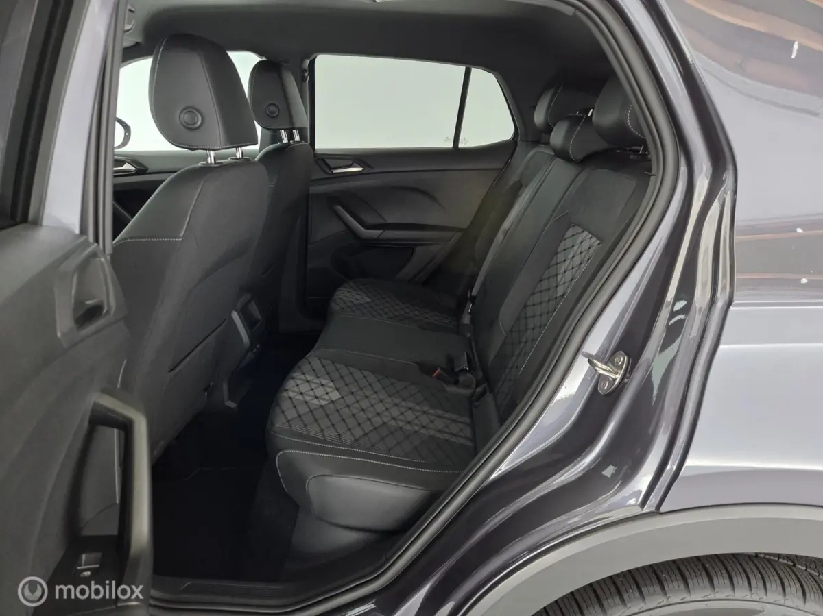 1.5 TSI R-Line trekhaak|IQled|Stoelverw.|cam|nav|acc|lmv17