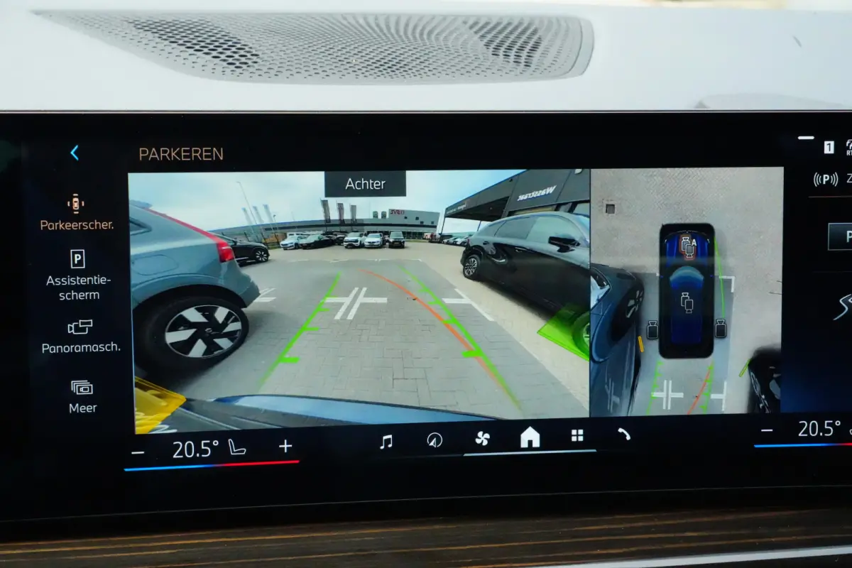 xDrive50e M Sport | 489 PK | Pano | HUD | 360° | Luchtvering | BMW X5 xDrive50e M Sport 489 PK Plug-in Hybrid met 3.0 zescilinder, xDrive, luchtvering, panoramadak, Head-Up Display, 360° c