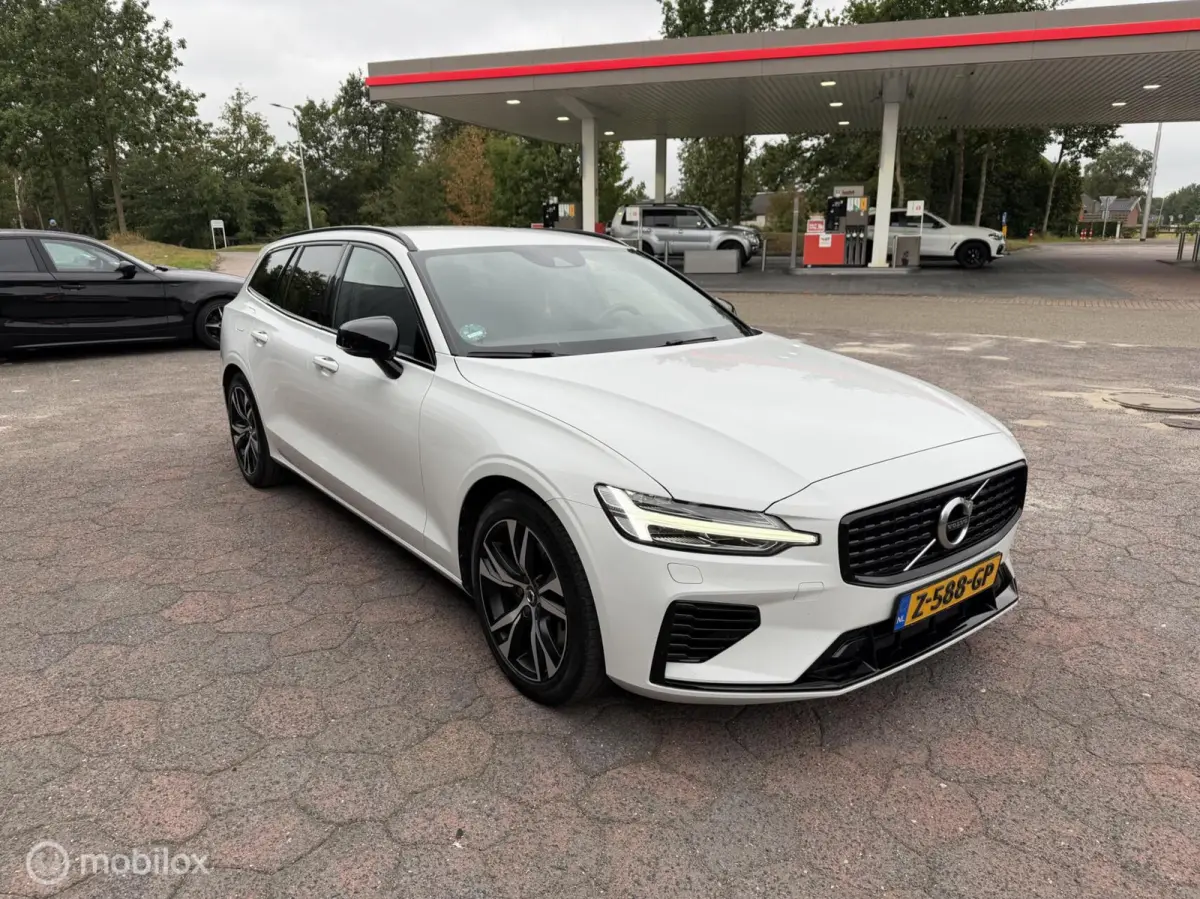 2.0 T8 Recharge AWD R-Design | Clima | Cruise | Carplay | Stoelverwarming | LED V+A | LMV!