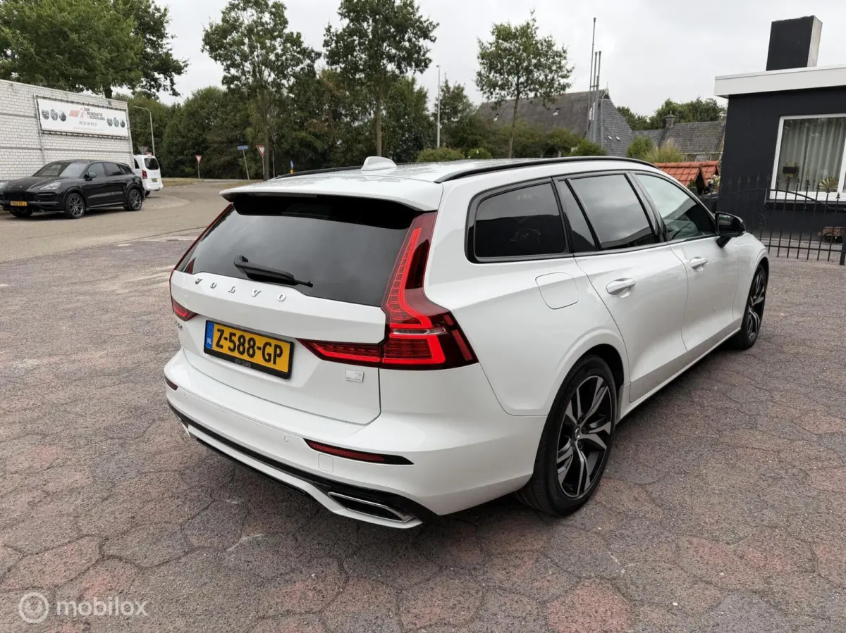 2.0 T8 Recharge AWD R-Design | Clima | Cruise | Carplay | Stoelverwarming | LED V+A | LMV!