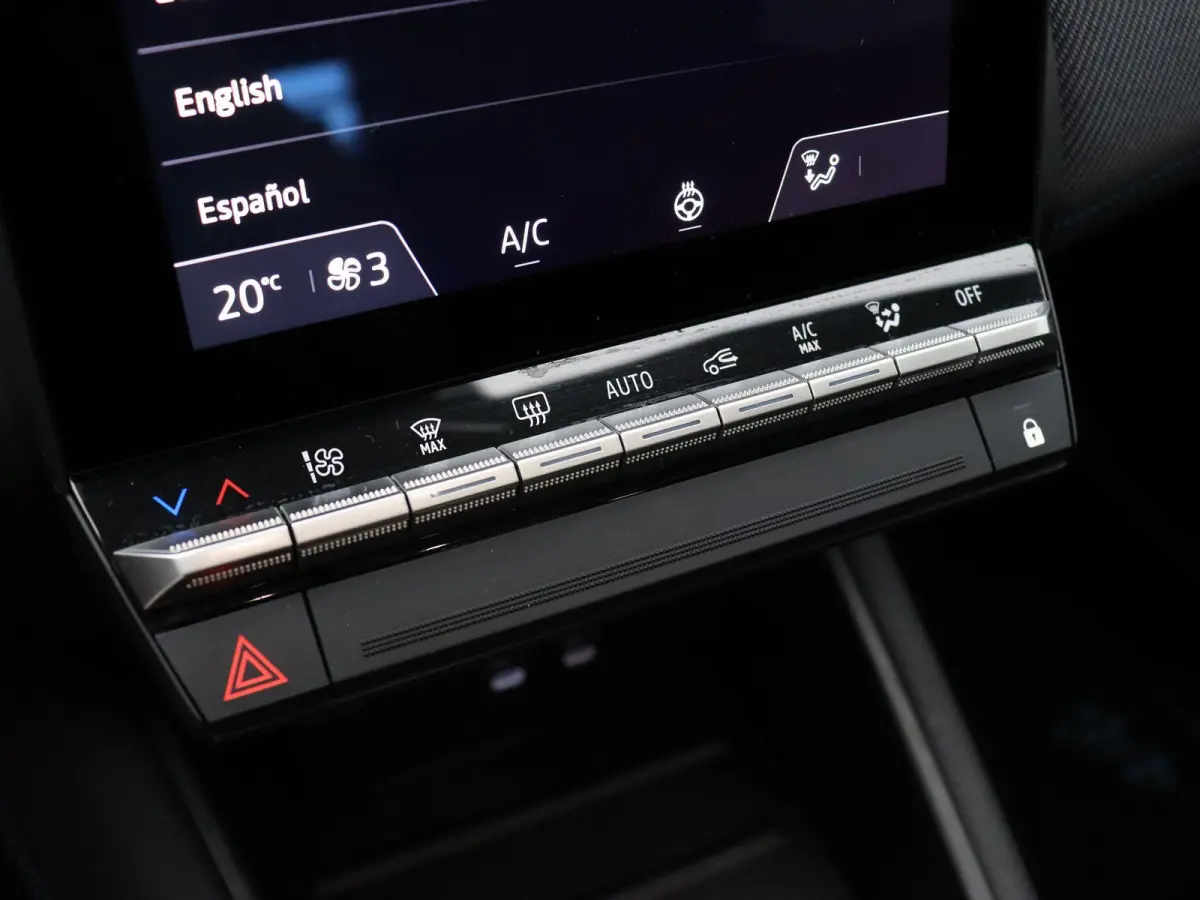 160pk E-Tech full hybrid Esprit Alpine | Schuif/Kanteldak | Adaptive Cruisecontrol | Harman Kardon | Google Navigatie | Stuurverwarming | Lichtmetalen Velgen 19" | Achteruitrijcamera |