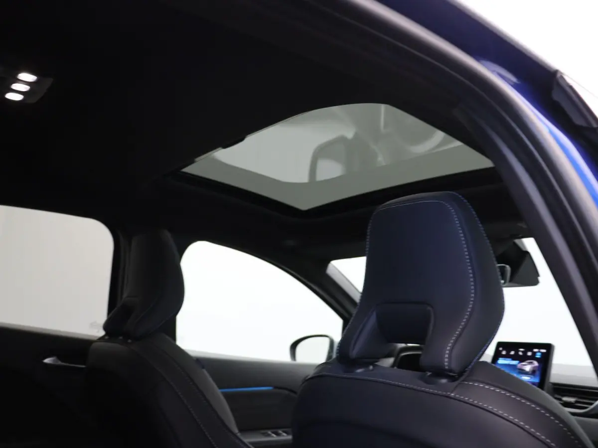 160pk E-Tech full hybrid Esprit Alpine | Schuif/Kanteldak | Adaptive Cruisecontrol | Harman Kardon | Google Navigatie | Stuurverwarming | Lichtmetalen Velgen 19" | Achteruitrijcamera |