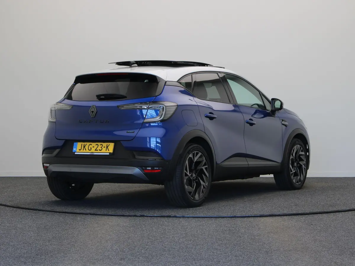 160pk E-Tech full hybrid Esprit Alpine | Schuif/Kanteldak | Adaptive Cruisecontrol | Harman Kardon | Google Navigatie | Stuurverwarming | Lichtmetalen Velgen 19" | Achteruitrijcamera |